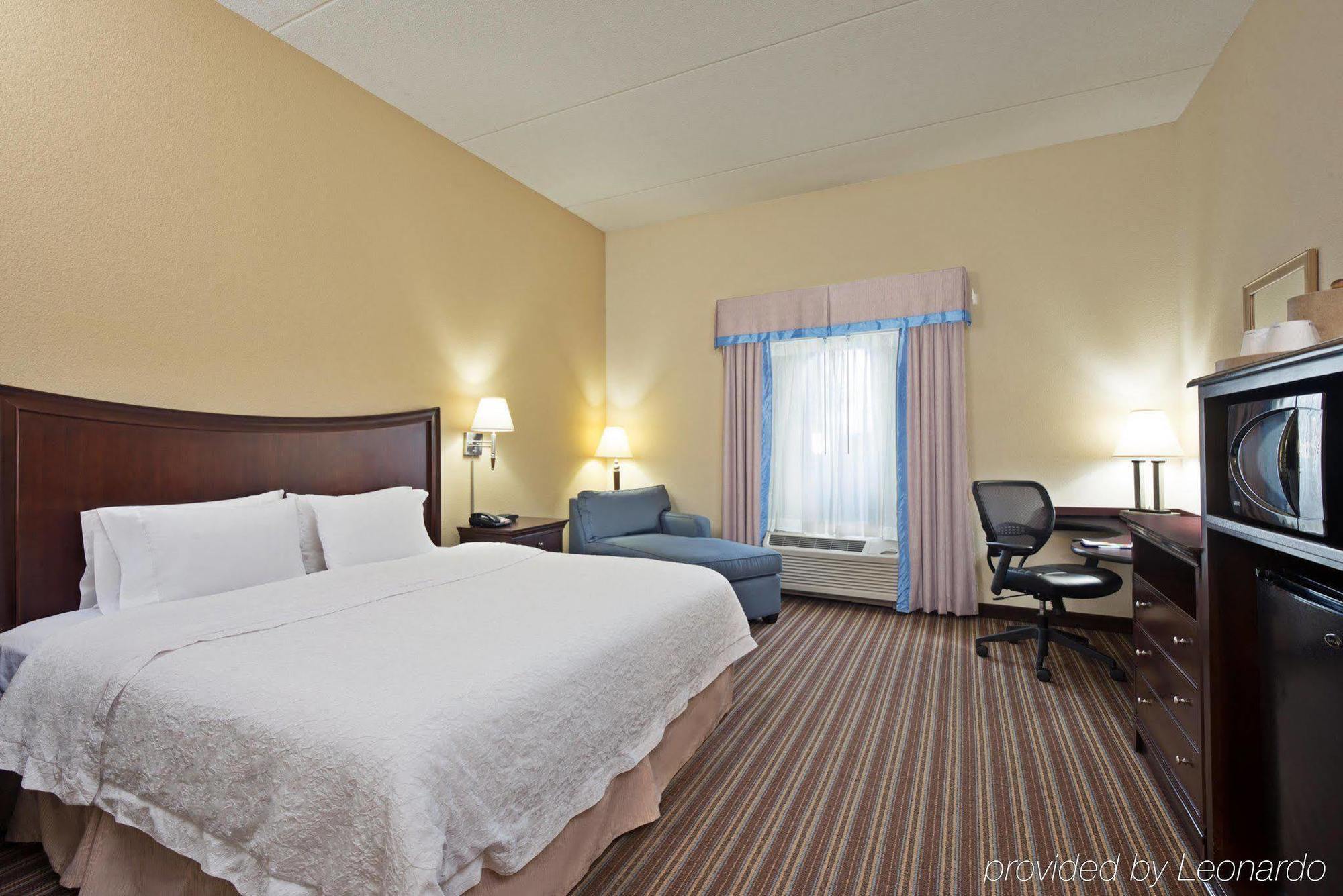 Hampton Inn Gainesville-Haymarket Ngoại thất bức ảnh